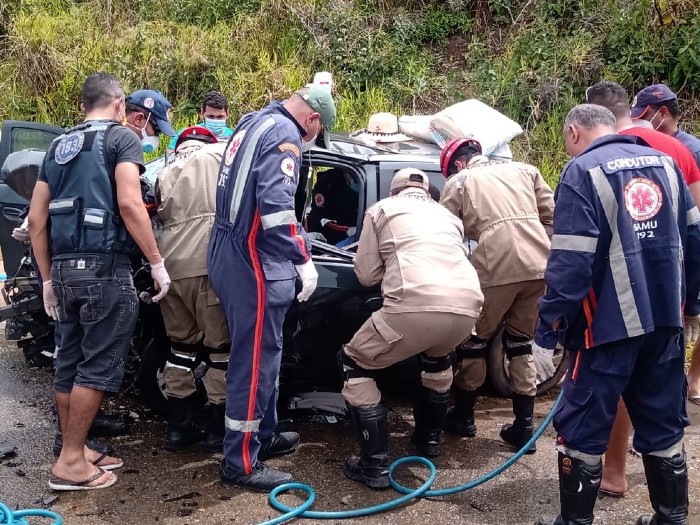 O acidente aconteceu na manhã desta sexta-feira (25) (Foto: Cortesia/WhatsApp) O acidente aconteceu na manhã desta sexta-feira (25) (Foto: Cortesia/WhatsApp)
