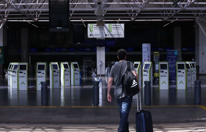 (Entrada de estrangeiros, por via aérea, é permitida desde 25 de setembro. Foto: Marcello Casar Jr/Agência Brasil) (Entrada de estrangeiros, por via aérea, é permitida desde 25 de setembro. Foto: Marcello Casar Jr/Agência Brasil)
