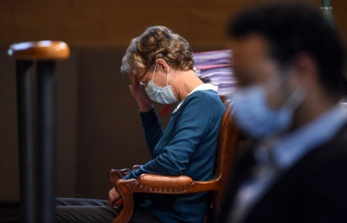 A anestesista belga Helga Wauters está sentada no tribunal em Pau em 8 de outubro de 2020, momentos antes do início de seu julgamento por homicídio culposo (Foto: GAIZKA IROZ / AFP) A anestesista belga Helga Wauters está sentada no tribunal em Pau em 8 de outubro de 2020, momentos antes do início de seu julgamento por homicídio culposo (Foto: GAIZKA IROZ / AFP)