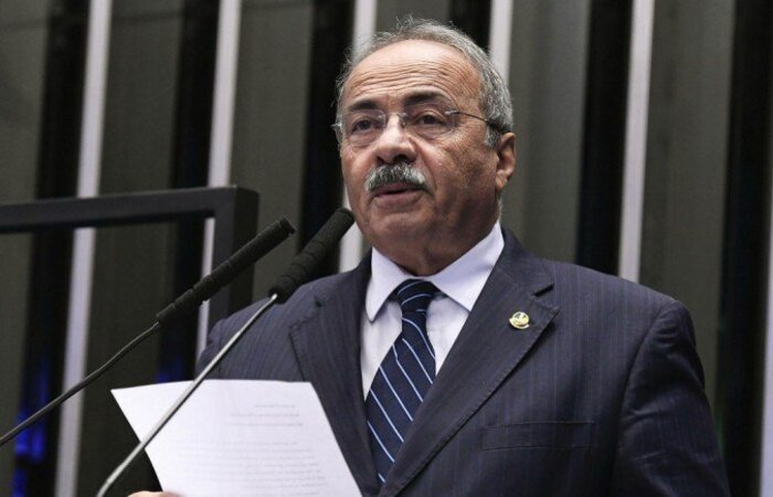 (Foto: AFP PHOTO / SENADO BRASILEIRO / ROQUE DE SA) (Foto: AFP PHOTO / SENADO BRASILEIRO / ROQUE DE SA)