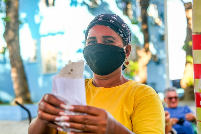 A tapioqueira Rosemeri Maria trabalha há 17 anos na Feira do Bom Jesus. (Foto: Bruna Costa / Esp. DP FOTO) A tapioqueira Rosemeri Maria trabalha há 17 anos na Feira do Bom Jesus. (Foto: Bruna Costa / Esp. DP FOTO)