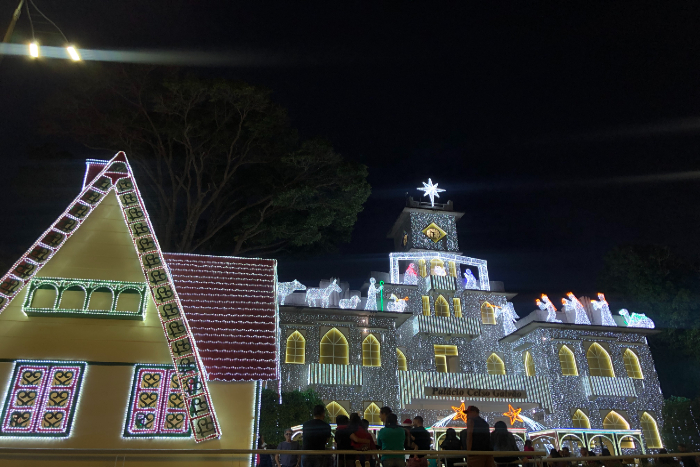 Decorao ser mantida, mas no haver apresentaes na cidade. (Foto: Anamaria Nascimento/DP)