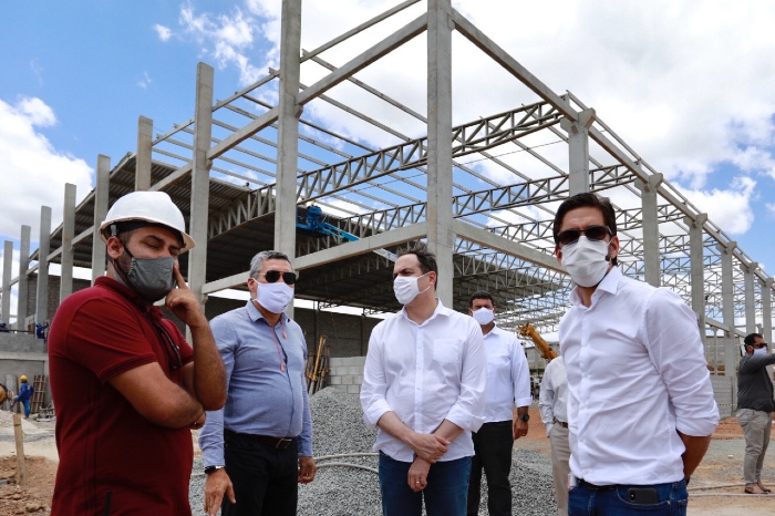 Governador tambm visitou obras em Glria do Goit e Pombos. (Foto: Heudes Regis/SEI/Divulgao)