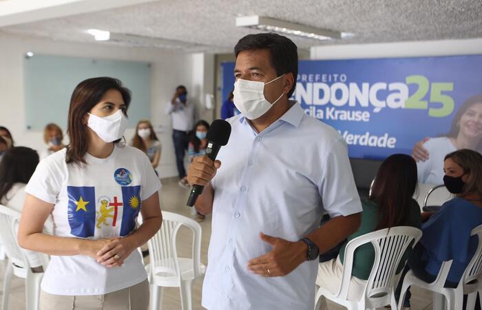 Mendonça se comprometeu a garantir um atendimento médico humanizado às mulheres do Recife. (Foto: Guga Matos/Divulgação) Mendonça se comprometeu a garantir um atendimento médico humanizado às mulheres do Recife. (Foto: Guga Matos/Divulgação)