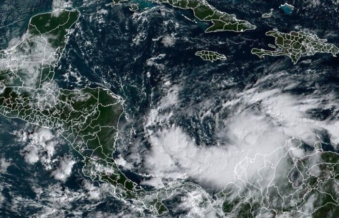 (Foto: RAMMB / NOAA / NESDIS / AFP
) (Foto: RAMMB / NOAA / NESDIS / AFP
)