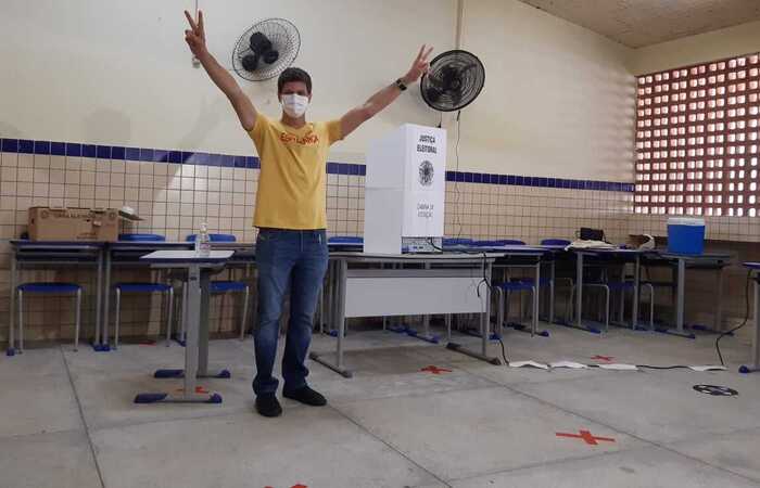 Com 56,27% dos votos, João teve 447.913 votos, quase 100 mil a mais do que os 348.126 de Marília Arraes (PT) (Foto: Thayse Lira/Esp.DP) Com 56,27% dos votos, João teve 447.913 votos, quase 100 mil a mais do que os 348.126 de Marília Arraes (PT) (Foto: Thayse Lira/Esp.DP)
