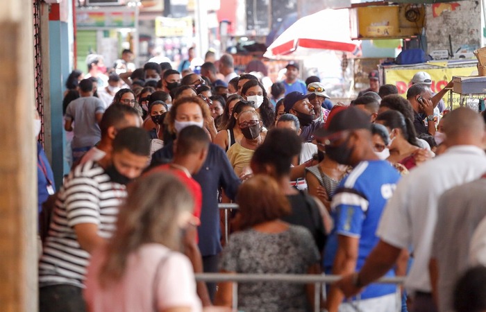 Black Friday foi marcada por aglomeraes. Foto: Leandro de Santana/DP