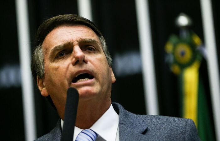 Bolsonaro E Condenado A Indenizar Jornalista Em R 10 Mil Politica Diario De Pernambuco