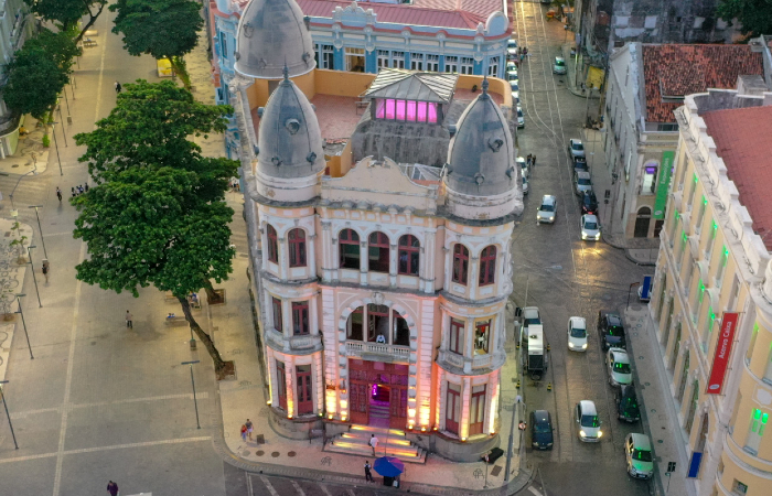 Prdio da Associao Comercial de Pernambuco, inaugurado em 1915, sendo a segunda sede da entidade (Foto: ACP/Divulgao)