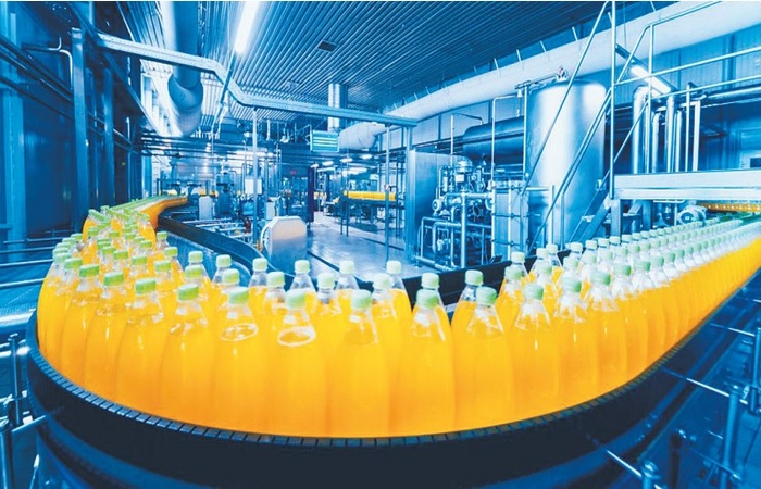 O setor de bebidas pode ter impacto negativo em 2021 caso a pandemia volte a crescer.
(Foto: CNI/Divulgação) O setor de bebidas pode ter impacto negativo em 2021 caso a pandemia volte a crescer.
(Foto: CNI/Divulgação)