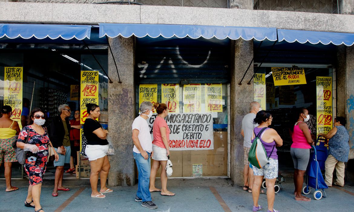 Índice de Confiança Empresarial recua 0,4 ponto e fecha o ano em 95,2.
(Foto: Tânia Rêgo/Agência Brasil) Índice de Confiança Empresarial recua 0,4 ponto e fecha o ano em 95,2.
(Foto: Tânia Rêgo/Agência Brasil)