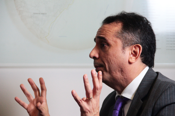 O secretário da Fazenda vai à Brasília com Paulo Câmara apresentar dados para mudança de classificação. (Foto: Brenda Alcântara/Arquivo DP) O secretário da Fazenda vai à Brasília com Paulo Câmara apresentar dados para mudança de classificação. (Foto: Brenda Alcântara/Arquivo DP)
