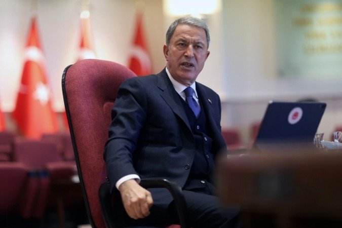 (Ministro turco Hukusi Akar diz que sem diálogo não é possível chegar a algum lugar. Foto: AFP / POOL / Arif AKDOGAN)) (Ministro turco Hukusi Akar diz que sem diálogo não é possível chegar a algum lugar. Foto: AFP / POOL / Arif AKDOGAN))