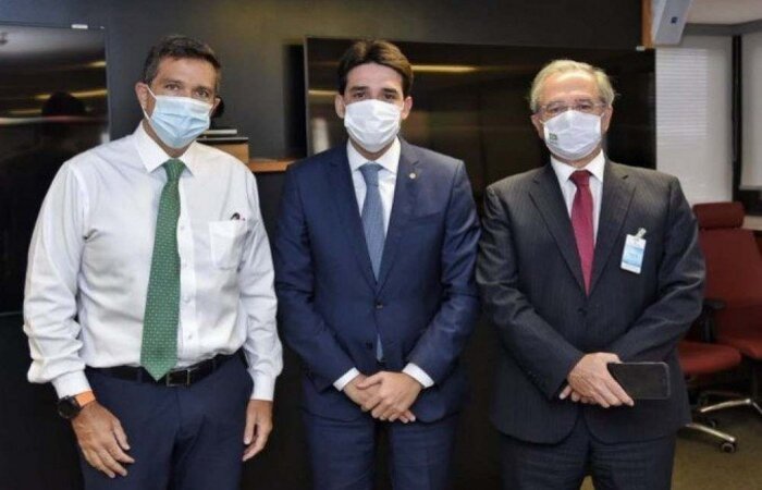Deputado Silvio Costa Filho, com Campos Neto e Paulo Guedes (Foto: Reprodução/Twitter) Deputado Silvio Costa Filho, com Campos Neto e Paulo Guedes (Foto: Reprodução/Twitter)