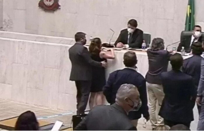 (Foto: Reprodução/YouTube) (Foto: Reprodução/YouTube)