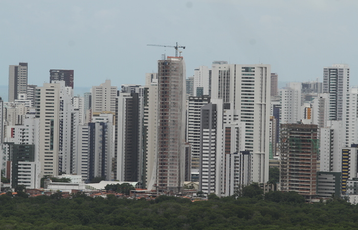  O crescimento foi de 0,88% na capital pernambucana, atrs apenas do registrado em Salvador, que foi de 1,18% (Foto: Peu Ricardo/Arquivo DP)