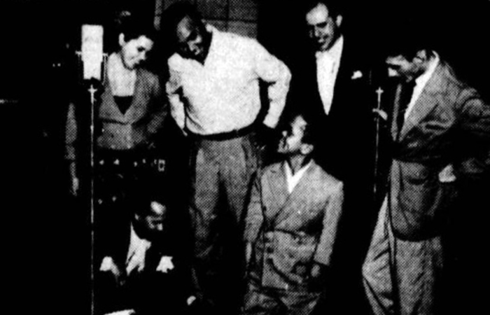 Luiz Gonzaga, Zé Dantas e outros na Rádio Nacional, data desconhecida (Foto: Arquivo DP)