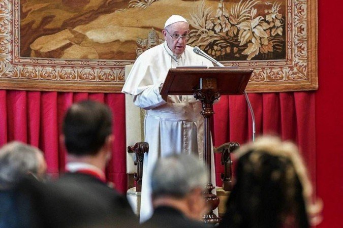  ( O papa Francisco se encontrará com a mais alta autoridade religiosa de uma parte do mundo xiita, o Grande Aiatolá Ali Sistani, em Najaf, ao sul de Bagdá. Foto: Handout / VATICAN MEDIA / AFP)