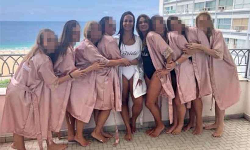  (Chá de lingerie da advogada de Flávio Bolsonaro, em 2018, com a atual promotora que cuida da investigação. Foto: Reprodução)
