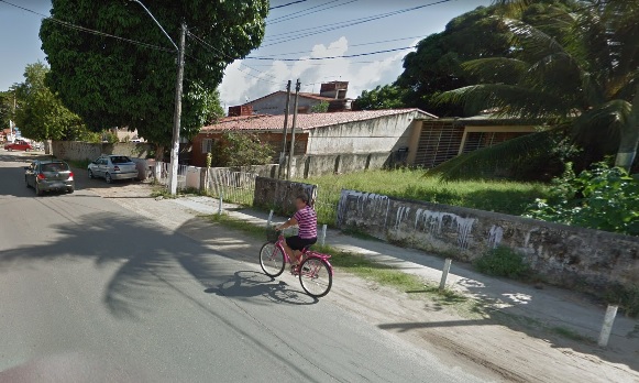 Confusão teria ocorrido em residência, localizada em conhecida avenida do bairro (Foto: G Street View)