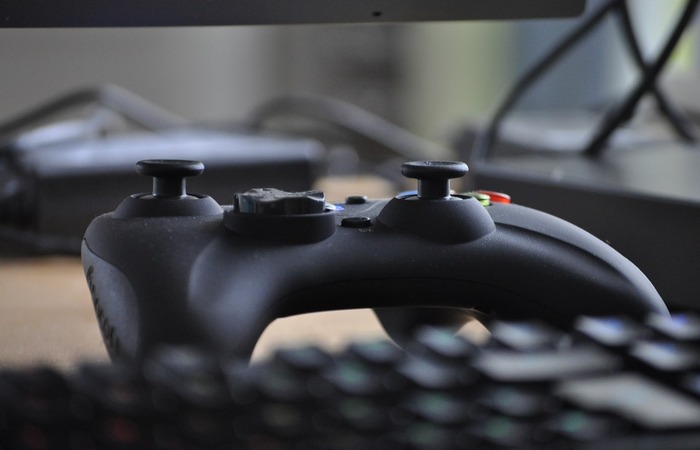 "Scalping" é uma prática que consiste em causar escassez de PS5 e Xbox e depois vendê-los a preços tão altos que alguns parlamentares estão exigindo sua proibição
(Foto: Reprodução/Pixabay ) "Scalping" é uma prática que consiste em causar escassez de PS5 e Xbox e depois vendê-los a preços tão altos que alguns parlamentares estão exigindo sua proibição
(Foto: Reprodução/Pixabay )