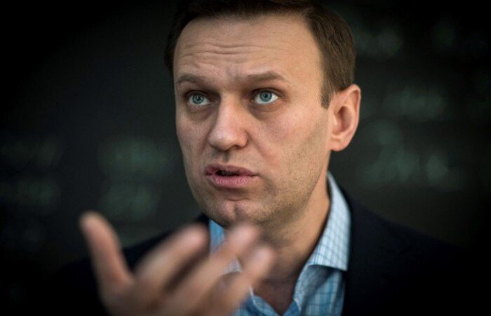 Navalny foi detido ao retornar para a Rússia em janeiro, após vários meses de convalescença na Alemanha, onde se recuperava de um envenenamento
(Foto: MLADEN ANTONOV / AFP) Navalny foi detido ao retornar para a Rússia em janeiro, após vários meses de convalescença na Alemanha, onde se recuperava de um envenenamento
(Foto: MLADEN ANTONOV / AFP)