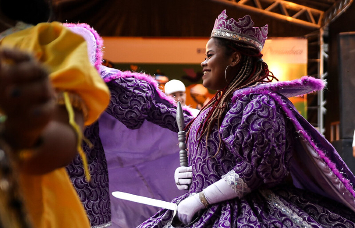 Maracatu Leão Coroado no Carnaval na Casa da Cultura no Carnaval na Casa da Cultura, em 2019 (Foto: Fernando Figueroa/ Secult PE - Fundarpe) Maracatu Leão Coroado no Carnaval na Casa da Cultura no Carnaval na Casa da Cultura, em 2019 (Foto: Fernando Figueroa/ Secult PE - Fundarpe)