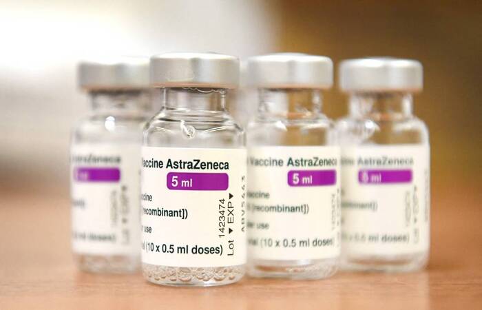 O estudante morreu 10 dias após receber a vacina do laboratório anglo-sueco
(Foto: Divulgação/AFP) O estudante morreu 10 dias após receber a vacina do laboratório anglo-sueco
(Foto: Divulgação/AFP)
