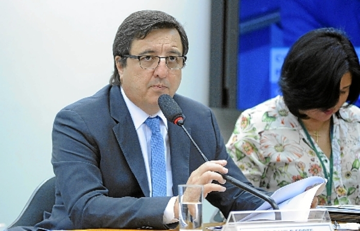 O PL 5542/20, de autoria do deputado Danilo Forte (PSDB-CE), altera Lei 9.610, de 19 de fevereiro de 1998, e está em fase de análise pelas comissões de Cultura e de Constituição e Justiça e de Cidadania (CCJ) da Câmara dos Deputados
(Foto: Agência Camara) O PL 5542/20, de autoria do deputado Danilo Forte (PSDB-CE), altera Lei 9.610, de 19 de fevereiro de 1998, e está em fase de análise pelas comissões de Cultura e de Constituição e Justiça e de Cidadania (CCJ) da Câmara dos Deputados
(Foto: Agência Camara)
