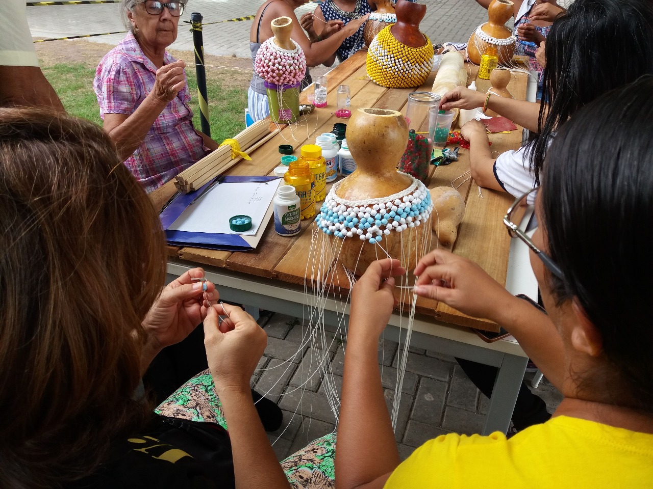 Fabricação de instrumentos musicais, antes da pandemia. (Divulgação) Fabricação de instrumentos musicais, antes da pandemia. (Divulgação)
