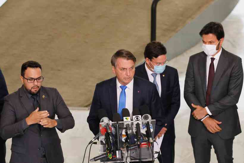 (Bolsonaro não utilizou o equipamento de segurança e ainda voltou atacar governadores e prefeitos. Foto: Isac Nóbrega/PR) (Bolsonaro não utilizou o equipamento de segurança e ainda voltou atacar governadores e prefeitos. Foto: Isac Nóbrega/PR)