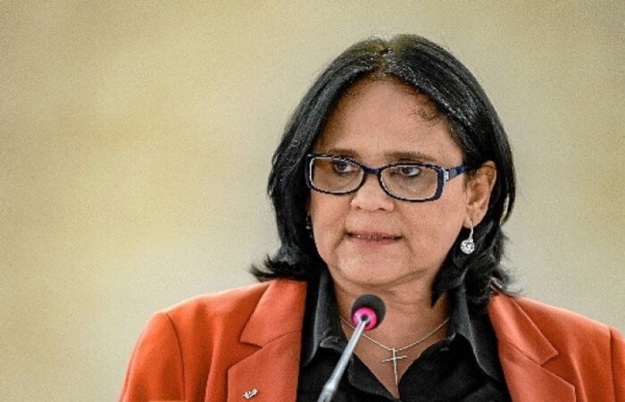 Casa Civil abriu consulta pública, com minuta da proposta publicada no Diário Oficial da União. Deputada federal Sâmia Bomfim critica ação, afirmando que o governo "mostra mais uma vez que sua prioridade não é o combate ao coronavírus" (crédito: Fabrice Coffrini/AFP) Casa Civil abriu consulta pública, com minuta da proposta publicada no Diário Oficial da União. Deputada federal Sâmia Bomfim critica ação, afirmando que o governo "mostra mais uma vez que sua prioridade não é o combate ao coronavírus" (crédito: Fabrice Coffrini/AFP)