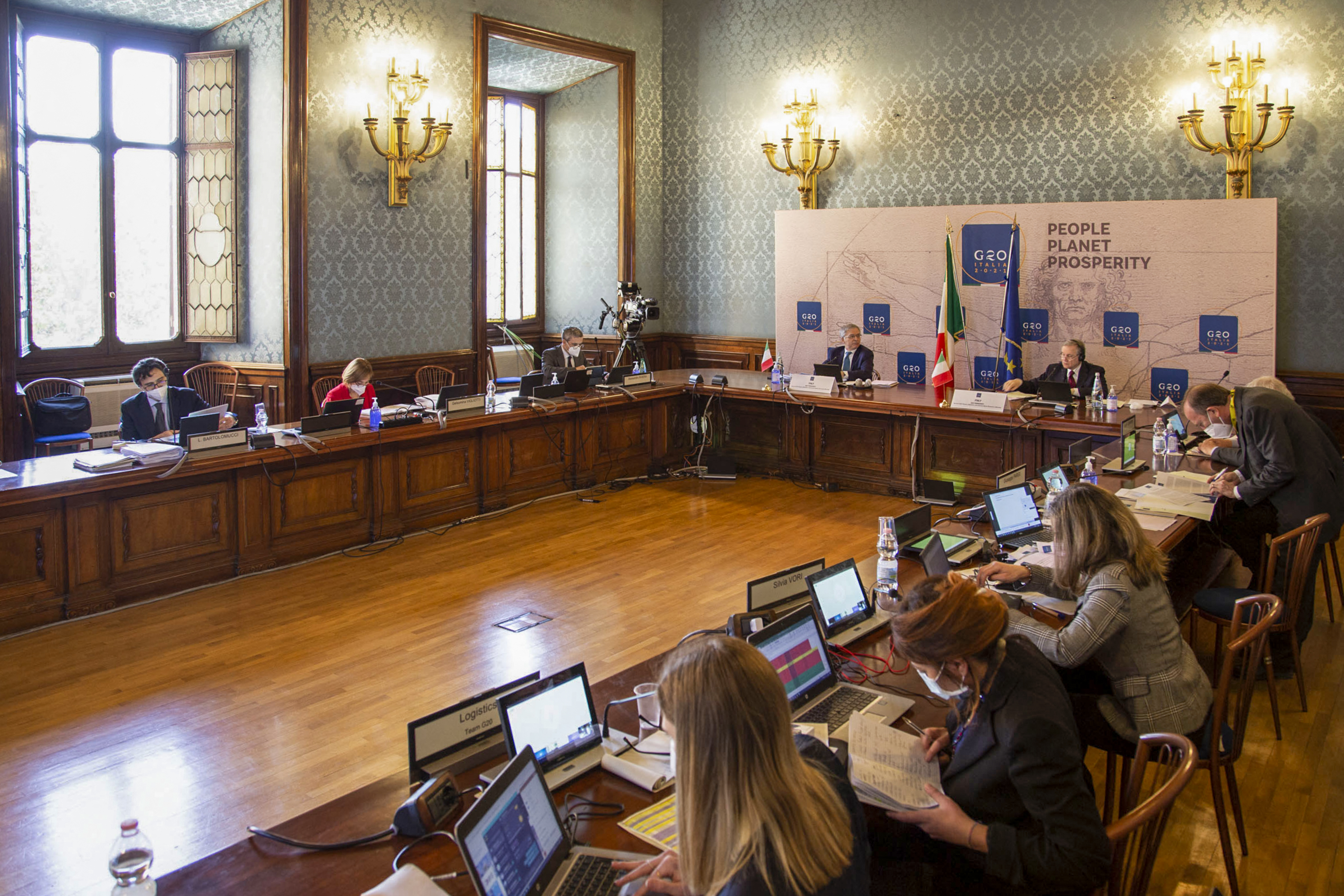 (Os dirigentes pediram ao Fundo Monetário Internacional (FMI) que aumente a ajuda às nações mais afetadas pelo vírus. Foto: Handout / ITALIAN FINANCE MINISTRY / AFP) (Os dirigentes pediram ao Fundo Monetário Internacional (FMI) que aumente a ajuda às nações mais afetadas pelo vírus. Foto: Handout / ITALIAN FINANCE MINISTRY / AFP)