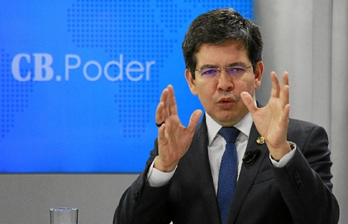 Ex-ministros Luiz Henrique Mandetta, Nelson Teich e Eduardo Pazuello devem ser convocados (crédito: Vinicius Cardoso/Esp. CB/D.A Press ) Ex-ministros Luiz Henrique Mandetta, Nelson Teich e Eduardo Pazuello devem ser convocados (crédito: Vinicius Cardoso/Esp. CB/D.A Press )