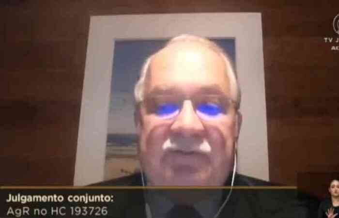 O voto foi deferido nesta quinta-feira (15/4), durante julgamento no plenário da Corte, que decide se acata ou não a decisão dada pelo ministro
(foto: Tv Senado/Reprodução) O voto foi deferido nesta quinta-feira (15/4), durante julgamento no plenário da Corte, que decide se acata ou não a decisão dada pelo ministro
(foto: Tv Senado/Reprodução)