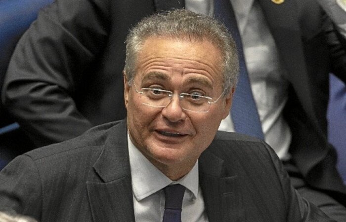 Senador alagoano ocupará a posição mais importante da comissão que vai investigar ações e omissões do governo federal na pandemia. Escolha foi definida mediante acordo dentro do MDB
(crédito: Sergio Lima/AFP) Senador alagoano ocupará a posição mais importante da comissão que vai investigar ações e omissões do governo federal na pandemia. Escolha foi definida mediante acordo dentro do MDB
(crédito: Sergio Lima/AFP)