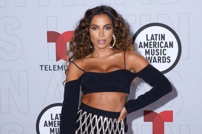  (Durante agradecimento, Anitta lembrou que Brasil tambm  um pas latino. Foto: Sergi Alexander/Getty Images Via AFP)