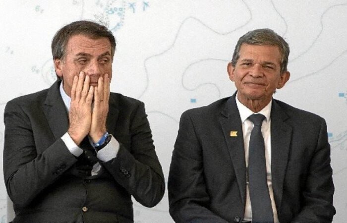 Novos diretores são funcionários de carreira e considerados qualificados
(crédito: Mauro Pimentel/AFP) Novos diretores são funcionários de carreira e considerados qualificados
(crédito: Mauro Pimentel/AFP)