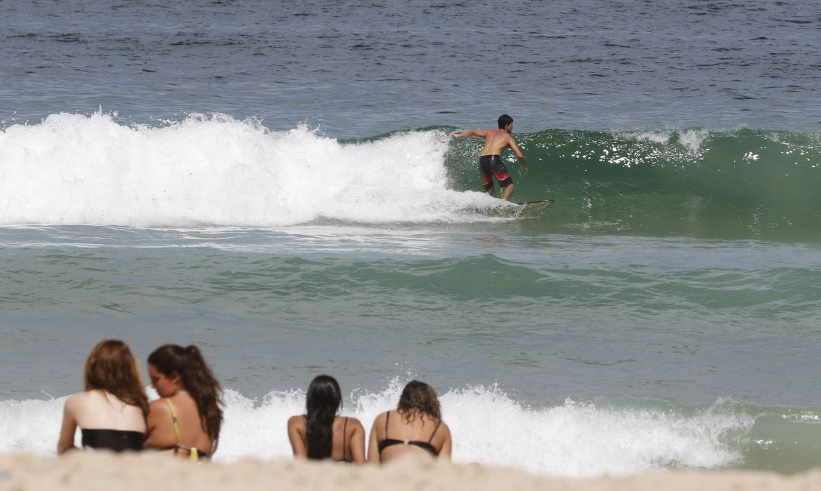 (Continuam proibidas festas e eventos de qualquer natureza. Foto: Fernando Frazão/Agência Brasil) (Continuam proibidas festas e eventos de qualquer natureza. Foto: Fernando Frazão/Agência Brasil)