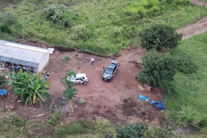 (O casal foi preso em uma casa localizada no interior de uma fazenda, na zona rural de São Sebastião. Foto: PCDF/Divulgação) (O casal foi preso em uma casa localizada no interior de uma fazenda, na zona rural de São Sebastião. Foto: PCDF/Divulgação)
