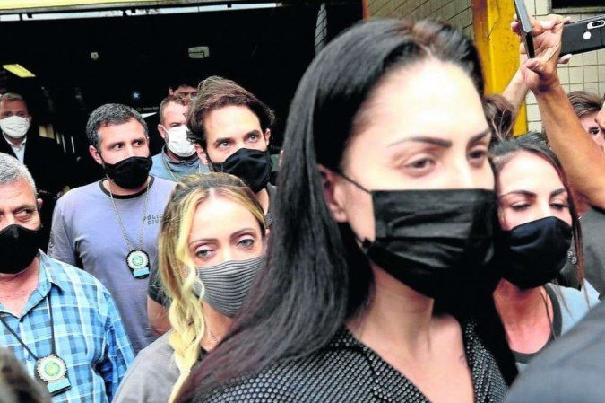  (Monique Medeiros sai de presdio em Niteri e ficar 14 dias sob isolamento em hospital penal no complexo penitencirio de Bangu, na Zona Oeste do Rio. Foto: Tnia Rego/Agncia Brasil)