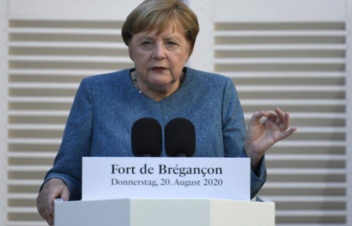 Este mecanismo proíbe, em tempos normais, o governo de ter um déficit anual maior que 0,35% de seu PIB
(crédito: CHRISTOPHE SIMON / POOL / AFP) Este mecanismo proíbe, em tempos normais, o governo de ter um déficit anual maior que 0,35% de seu PIB
(crédito: CHRISTOPHE SIMON / POOL / AFP)