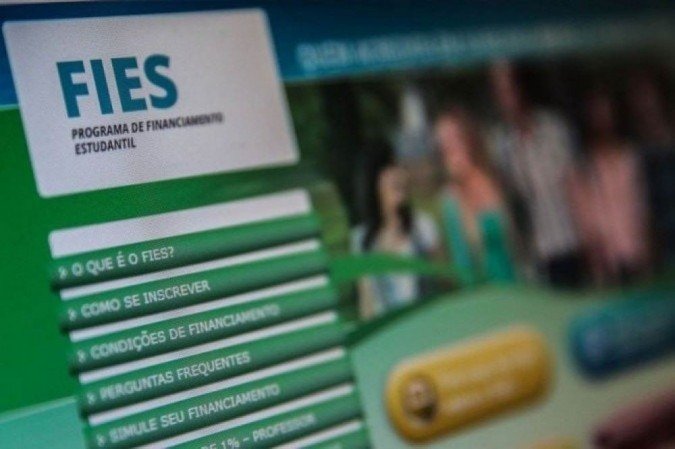 (Estudantes com contratos firmados até dezembro de 2017 precisam fazer procedimento. Foto: Marcello Casal Jr/Agência Brasil) (Estudantes com contratos firmados até dezembro de 2017 precisam fazer procedimento. Foto: Marcello Casal Jr/Agência Brasil)