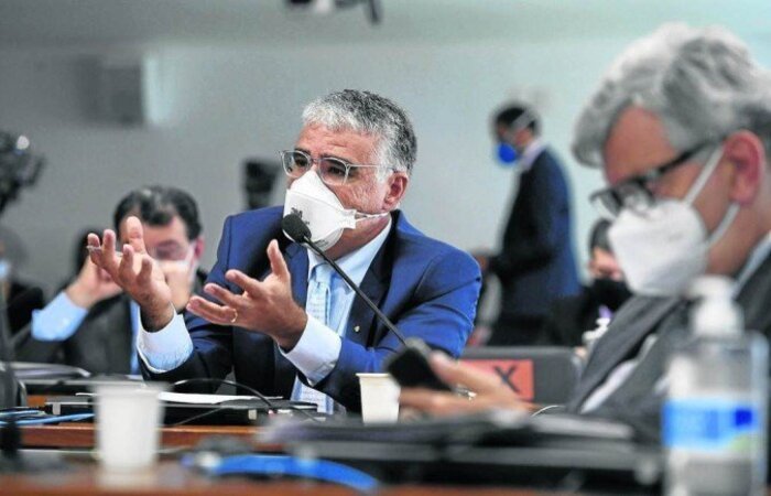 Senador encabeçou o mandado de segurança enviado ao STF para tentar derrubar a relatoria de Renan Calheiros. Ele alega que a indicação compromete a credibilidade dos trabalhos
(crédito: Edilson Rodrigues) Senador encabeçou o mandado de segurança enviado ao STF para tentar derrubar a relatoria de Renan Calheiros. Ele alega que a indicação compromete a credibilidade dos trabalhos
(crédito: Edilson Rodrigues)