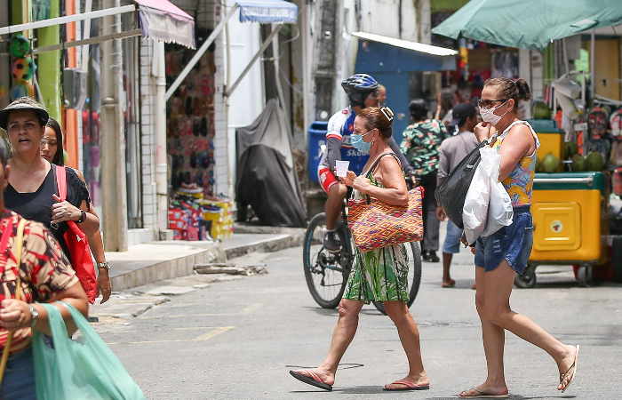 O chamado comércio de rua, tanto na região central da cidade quanto nos bairros, poderão funcionar por oito horas consecutivas (Leandro de Santana/Arquivo DP) O chamado comércio de rua, tanto na região central da cidade quanto nos bairros, poderão funcionar por oito horas consecutivas (Leandro de Santana/Arquivo DP)