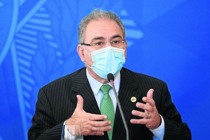 (Mesmo com a projeção otimista, o ministro da Saúde não deixou de pedir ajuda aos países que possuem doses extras de imunizantes. Foto: Evaristo Sá/AFP) (Mesmo com a projeção otimista, o ministro da Saúde não deixou de pedir ajuda aos países que possuem doses extras de imunizantes. Foto: Evaristo Sá/AFP)