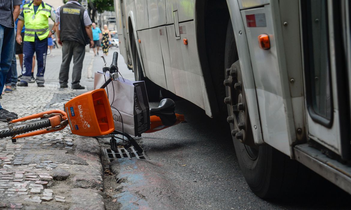 (Campanha é realizada pelo Denatran. Foto: Tomaz Silva/Agência Brasil) (Campanha é realizada pelo Denatran. Foto: Tomaz Silva/Agência Brasil)