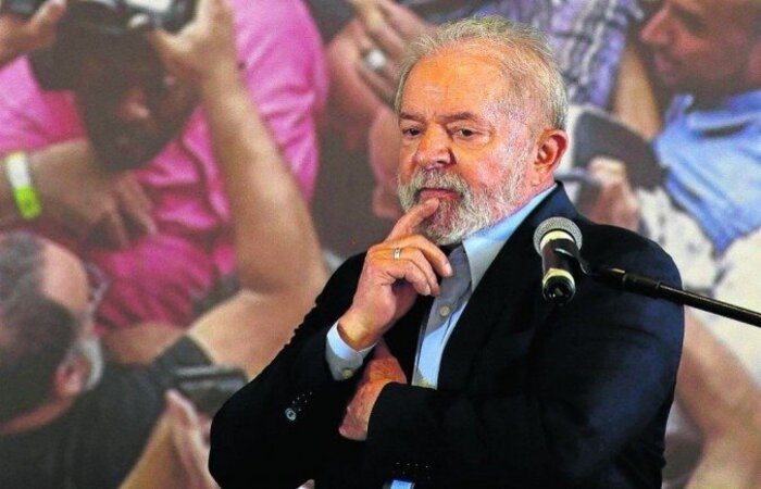 Segundo o deputado, partido do ex-presidente estaria disposto a abrir mão das candidaturas em alguns estados para fortalecer oposição contra Bolsonaro
(crédito: Miguel Schincariol/AFP
) Segundo o deputado, partido do ex-presidente estaria disposto a abrir mão das candidaturas em alguns estados para fortalecer oposição contra Bolsonaro
(crédito: Miguel Schincariol/AFP
)