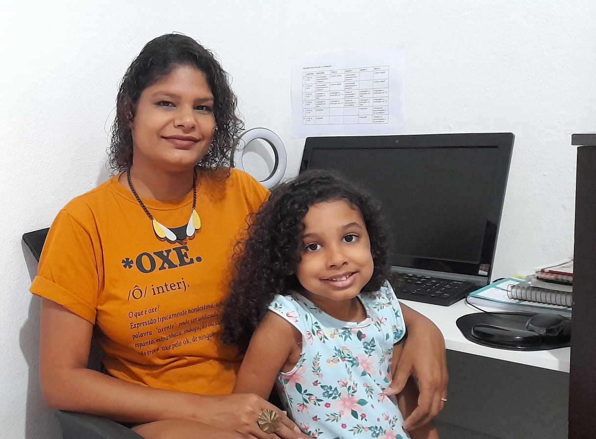 Suellen Barbosa, 35 anos, negra e estudante de jornalismo. (Foto: Acervo Pessoal)