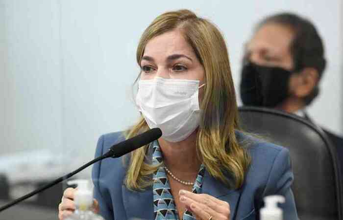 Secretária do Ministério da Saúde diz que tanto o pai quanto a mãe evoluíram bem depois de usar os remédios sem comprovação científica contra a Covid-19
(foto: Jefferson Rudy/Agência Senado
) Secretária do Ministério da Saúde diz que tanto o pai quanto a mãe evoluíram bem depois de usar os remédios sem comprovação científica contra a Covid-19
(foto: Jefferson Rudy/Agência Senado
)